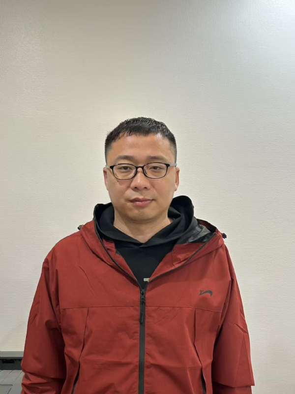 小石头的第二张照片--襄阳王婆说媒